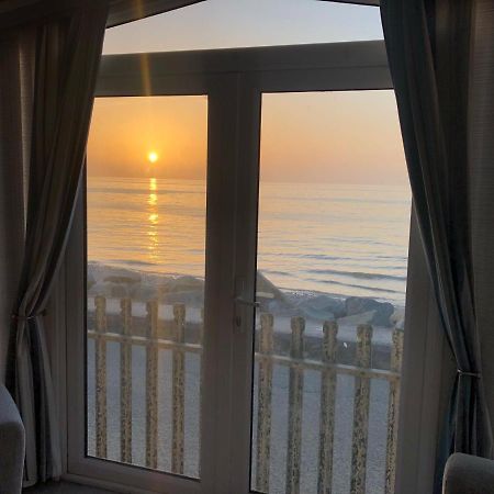 Caravan Hire Golden Sands Sea Front Kinmel Bay Extérieur photo