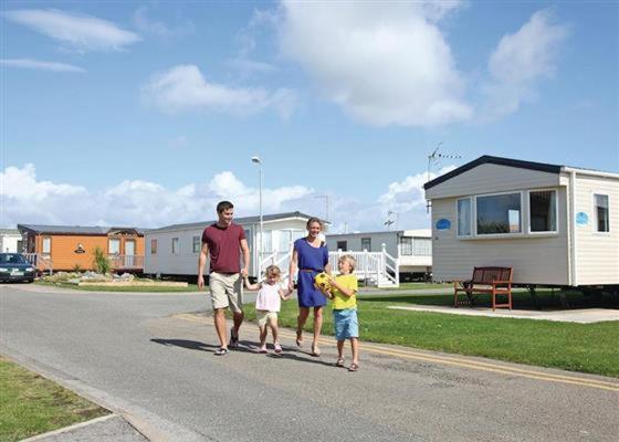 Caravan Hire Golden Sands Sea Front Kinmel Bay Extérieur photo