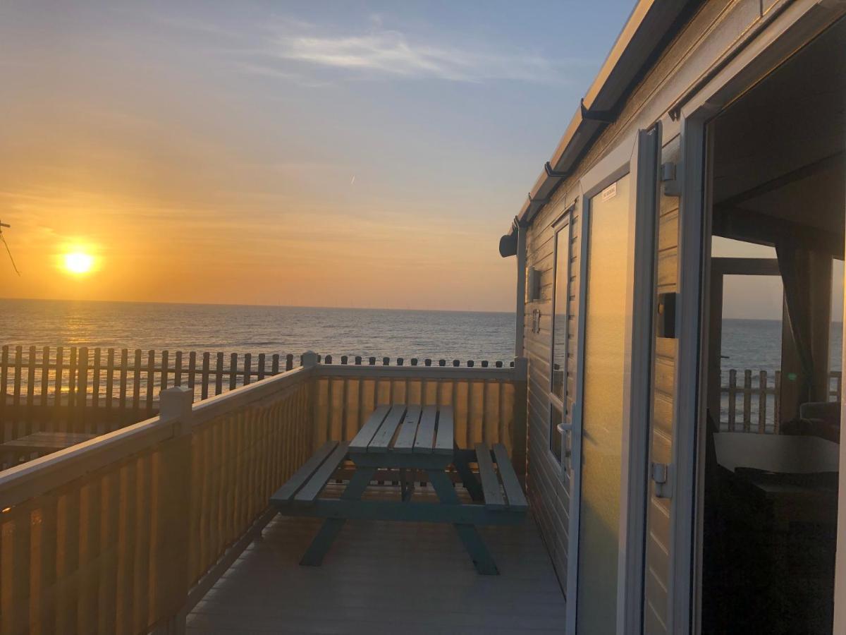 Caravan Hire Golden Sands Sea Front Kinmel Bay Extérieur photo