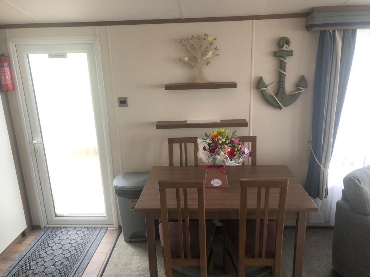 Caravan Hire Golden Sands Sea Front Kinmel Bay Extérieur photo