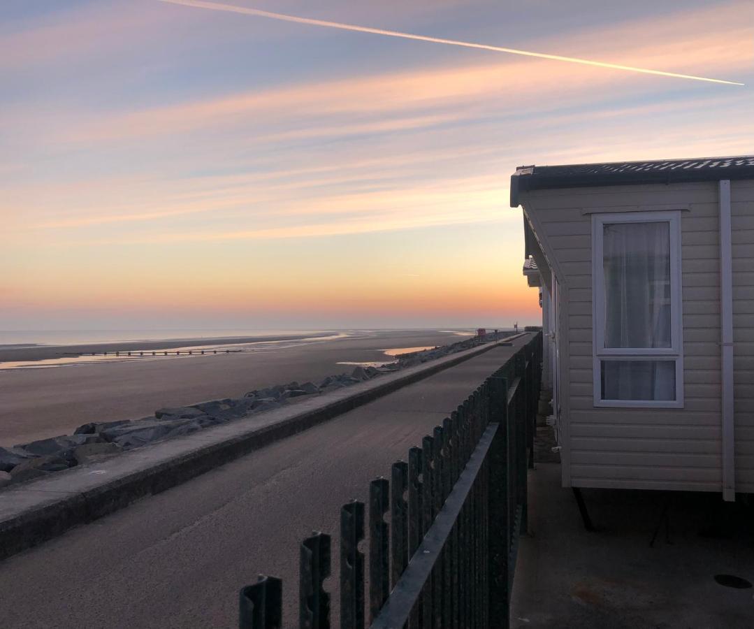 Caravan Hire Golden Sands Sea Front Kinmel Bay Extérieur photo