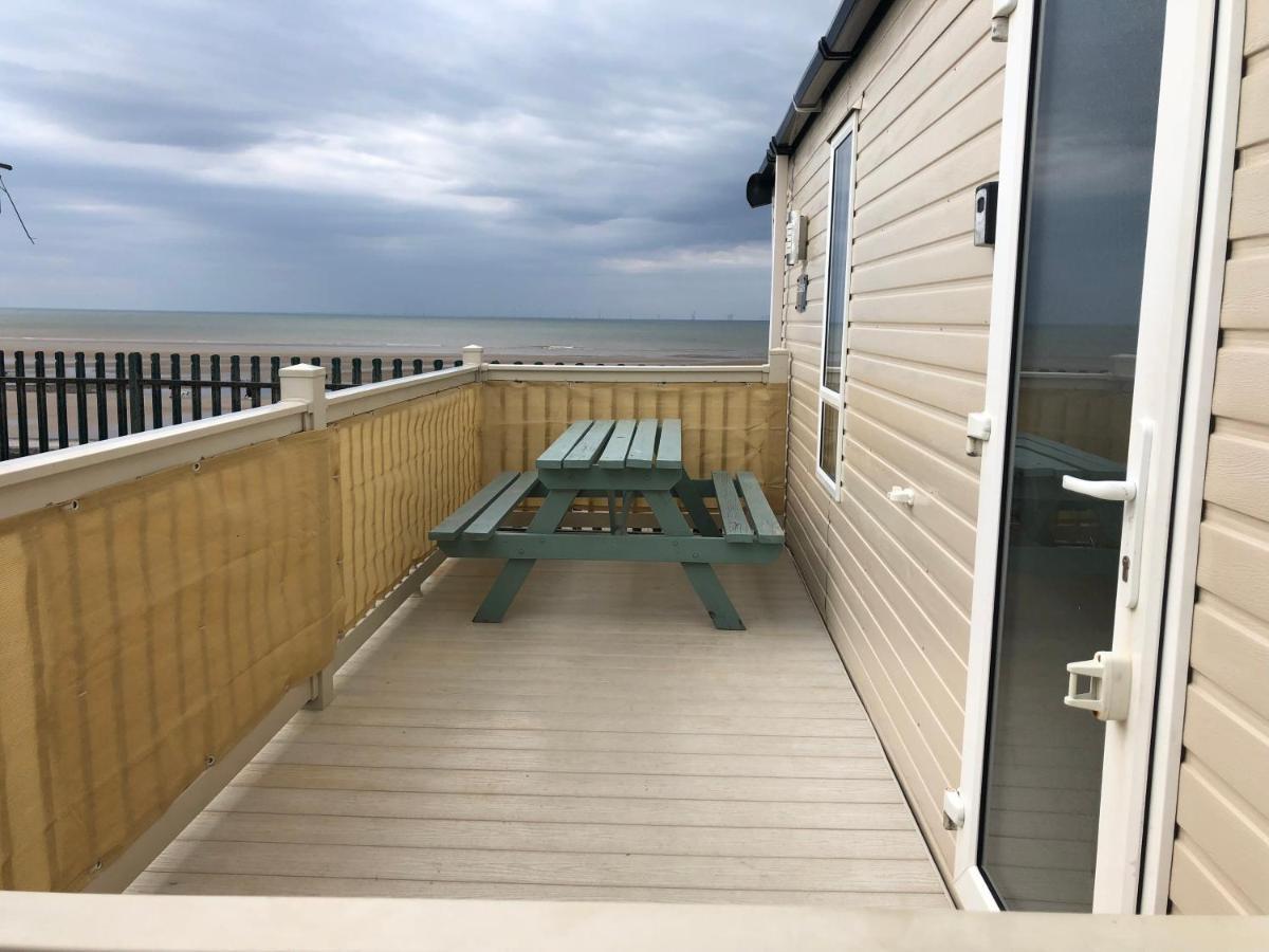 Caravan Hire Golden Sands Sea Front Kinmel Bay Extérieur photo